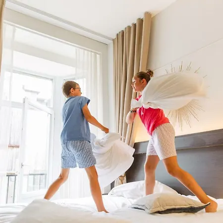ホテル C-hotels Continental デ パンネ