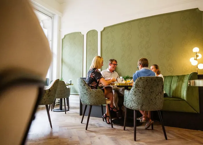 C-hotels Continental 3* De Panne